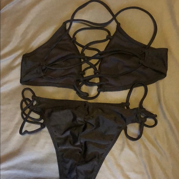 Bikini set - Picture 2 of 2